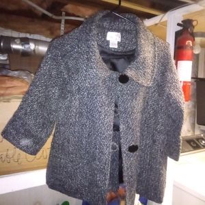 Paraella gray wool jacket with quarter-length sleeves. Size medium.